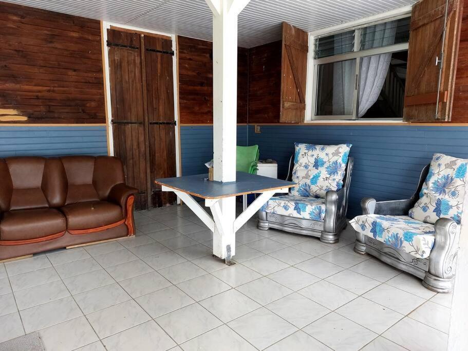 La Petite Maison, Spacieuse, Avec Jardin / Parking Sainte-Rose Esterno foto